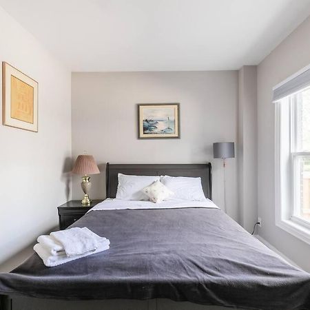 Modern House Newly Furnished 3 Mins Drive To Fall Niagara Bagian luar foto