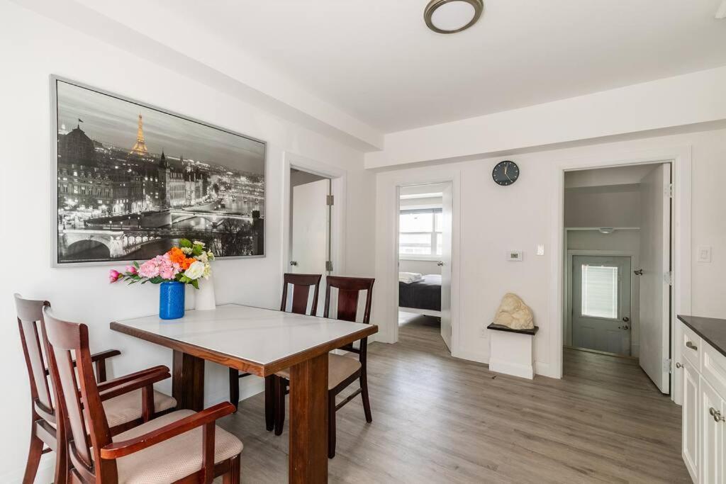 Modern House Newly Furnished 3 Mins Drive To Fall Niagara Bagian luar foto